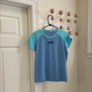 Nike - Y2K Classic Short Sleeve Vintage Shirt - Blue  XS